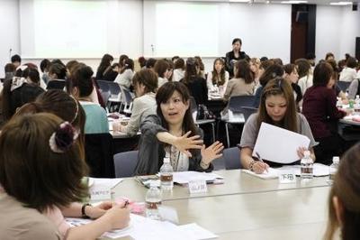 Vol 005 14 2 25 若手のチカラ シニアのチカラ 若手 株式会社アイジーエー 情報誌 F Act ファクト